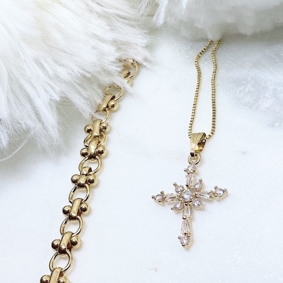 Gold Cross Necklace for woman | Dainty Cross Necklace | CZ Pendant Cross Pendant - Picture 3 of 6